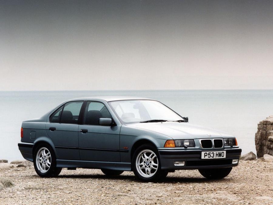  BMW 320i Sedan 1990 года  (UK) (фото 1 из 3)